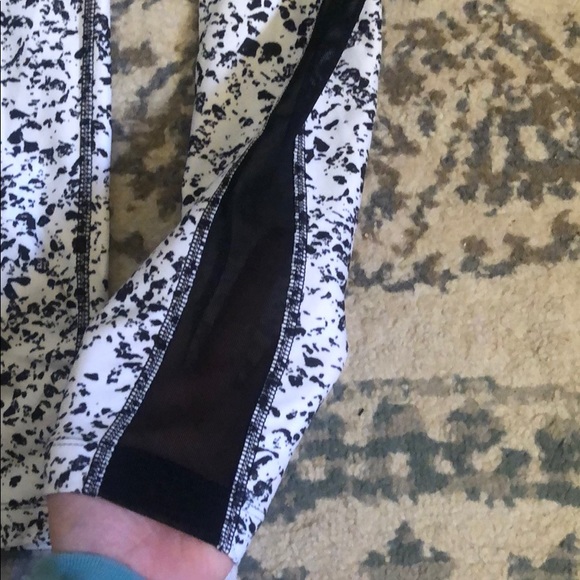 Nike leggings - Picture 2 of 3